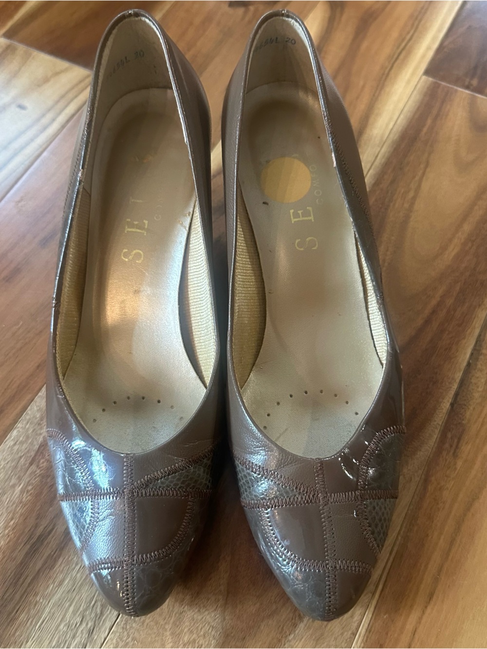 Vintage SELBY Comfort Leather kitten heel pumps Size 8